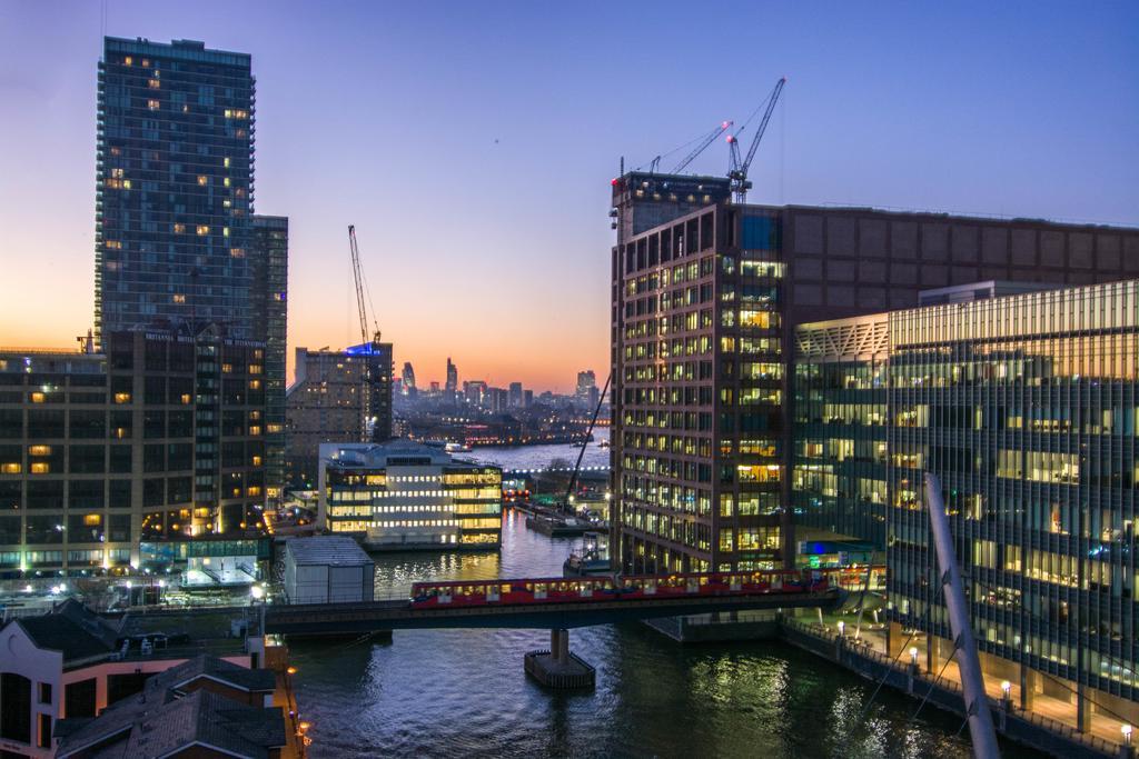 Canary Wharf - Corporate River View Apartments London Exterior foto